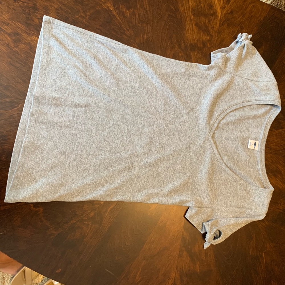 Old Navy t-shirt